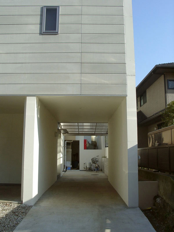 傾斜地の建築(個人住宅+賃貸集合住宅)